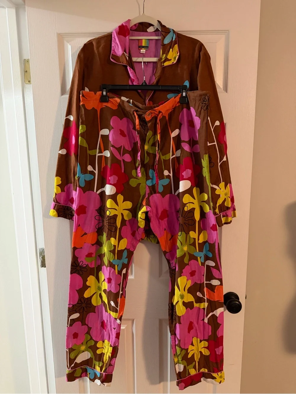 Tepper Jackson Colorful Floral Pajama Set